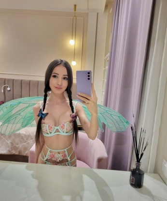 🌟 Я специализируюсь на заботе о тебе и твоем наслаждении. 💋 Мои услуги включают классический секс, оральные ласки, эротический массаж и многое другое. ✨ Я живу в Москве и всегда рада встречам в Москве с искренними и щедрыми мужчинами. Я создам незабываемую атмосферу и позабочусь о каждой детали, чтобы ты мог полностью расслабиться и получить удовольствие. 😍 Мои фото гарантированно настоящие, как и умеренные цены за мои услуги. 📸 Так что не откладывай на завтра, давай насладимся сегодня! 🌹 Юлиана
